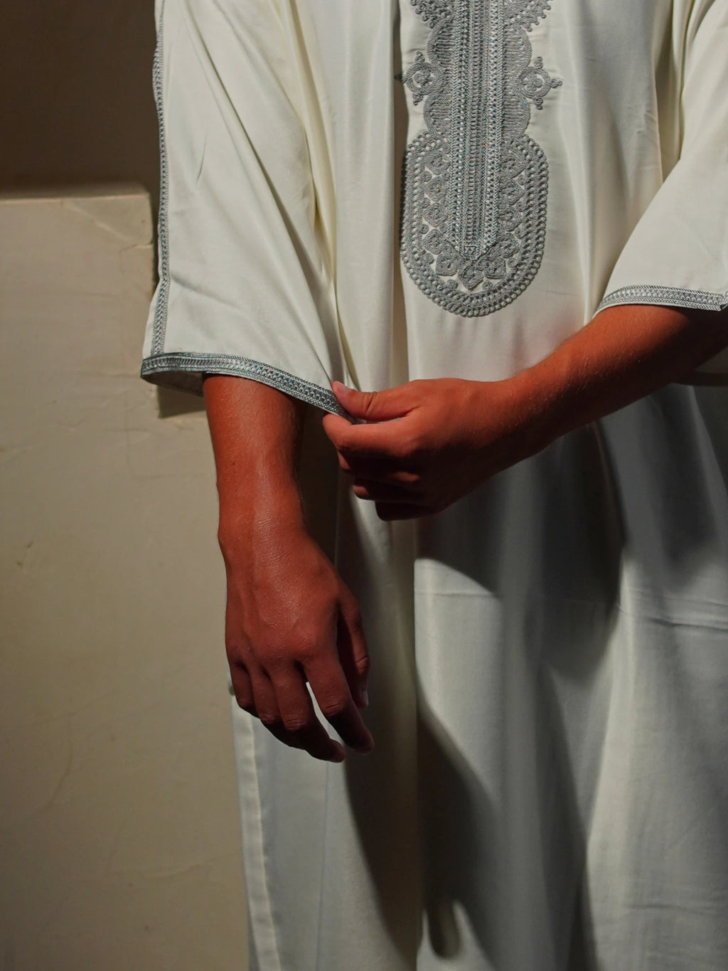 Men’s Gabardine Gandoura in White & Grey